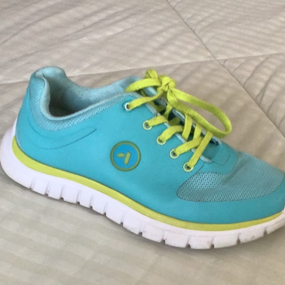 Sneakers - Picture 2 of 2